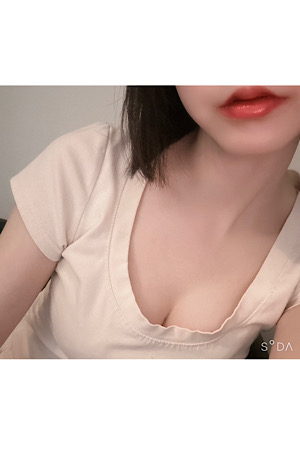 鳴海うみさんの写真